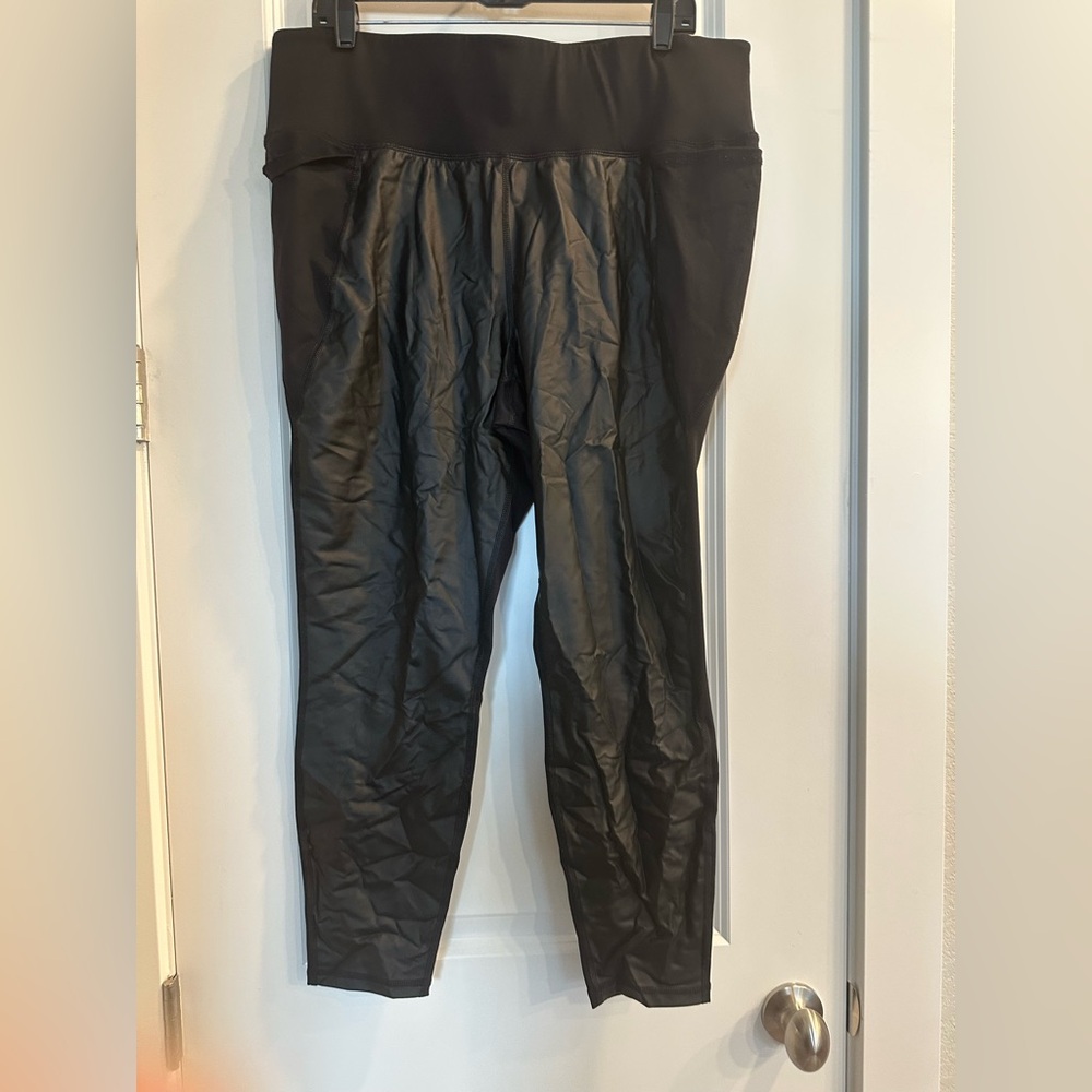 Faux Leather Active Legging